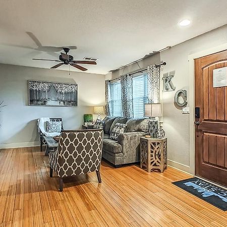Quiet Plaza Two Bedroom 2 Bathroom Kansas City Exteriör bild