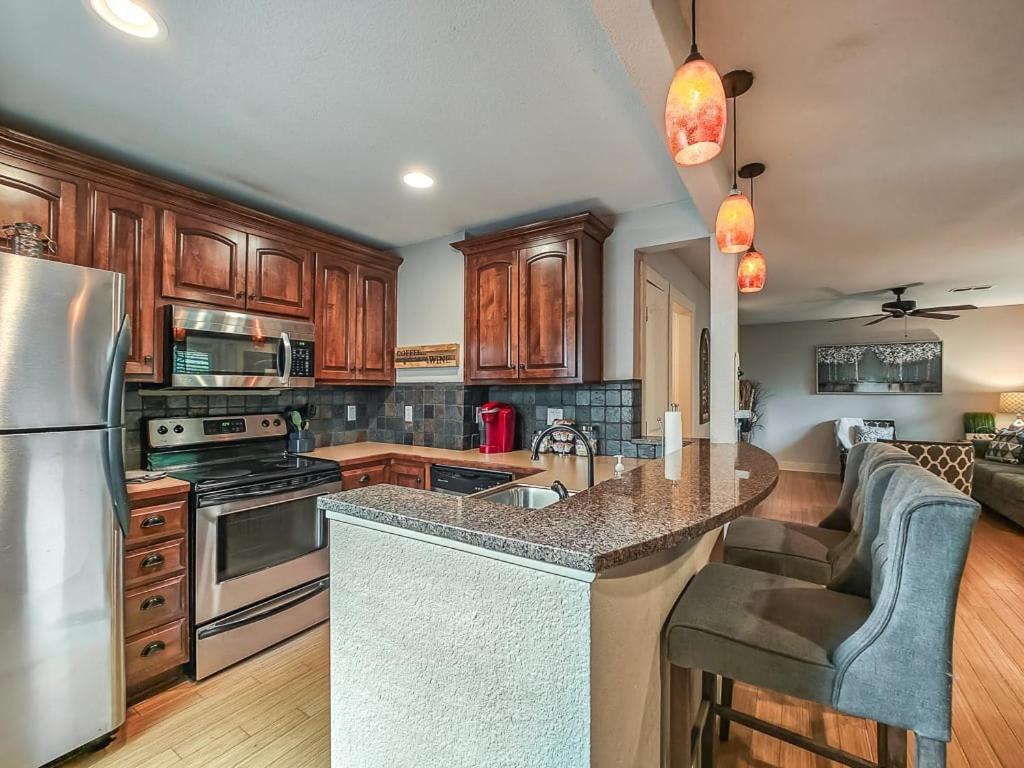 Quiet Plaza Two Bedroom 2 Bathroom Kansas City Exteriör bild