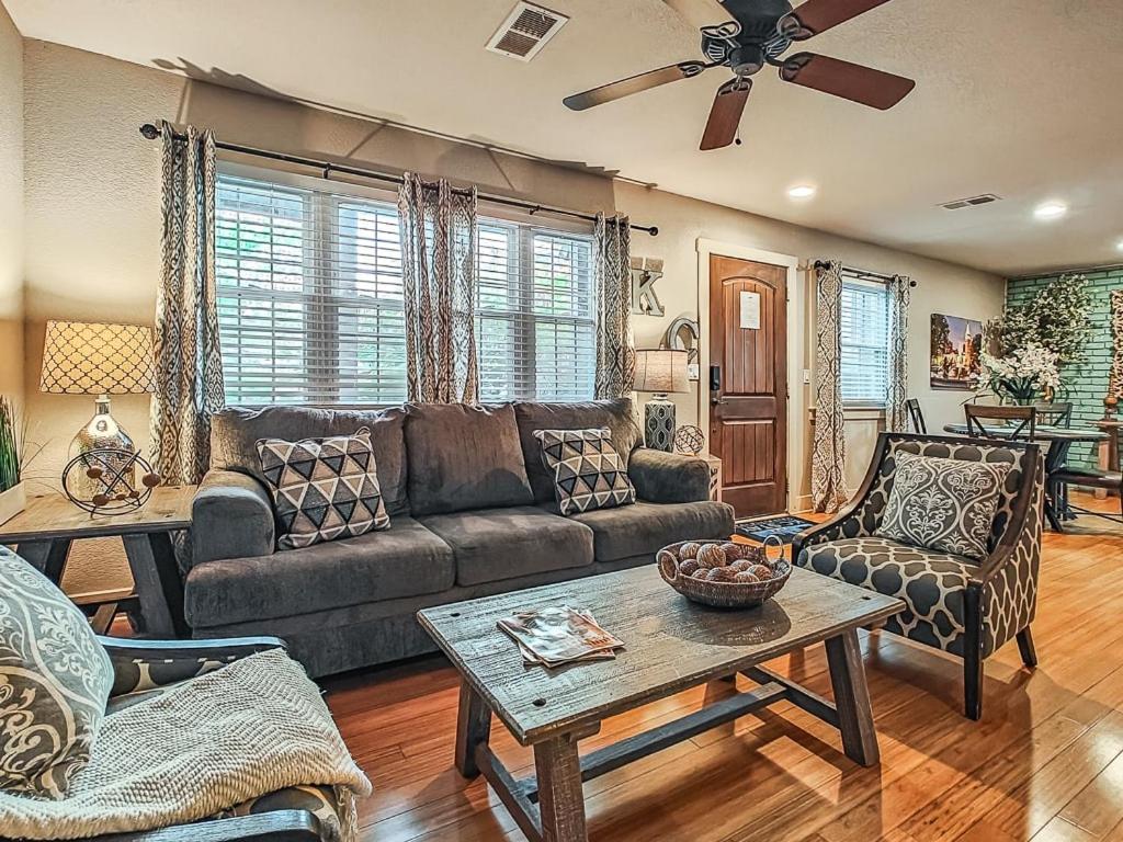 Quiet Plaza Two Bedroom 2 Bathroom Kansas City Exteriör bild